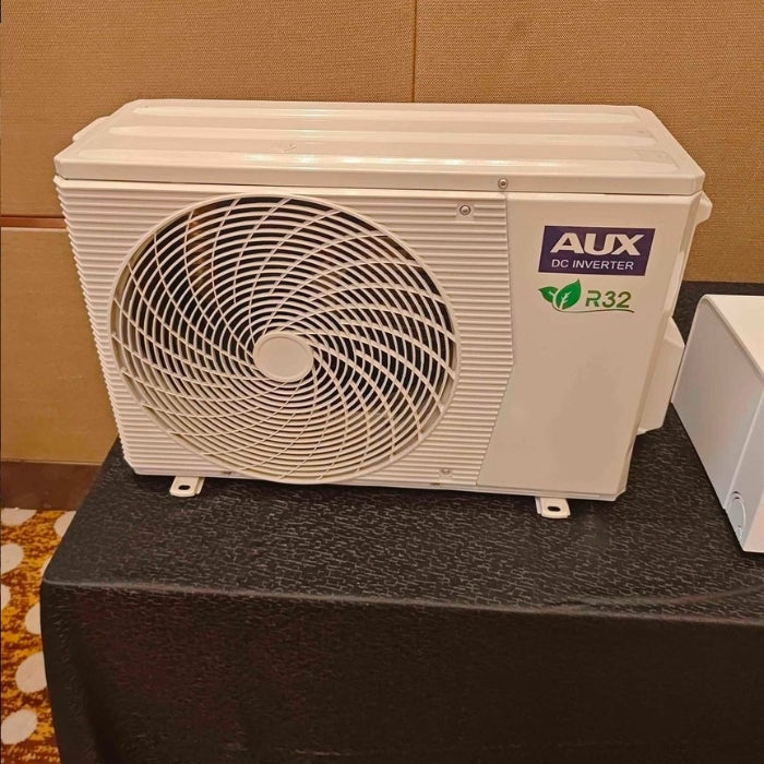 Aux